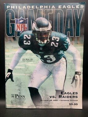 BOOK Magazine Eagles VS Raiders Gameday NFL Program October 28 2001